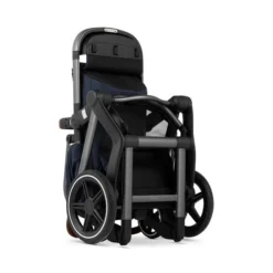 Joolz Day+ Kinderwagen Navy Blue Bundle -Kinder Komfort joolz day seat folded 2 navy blue side 3
